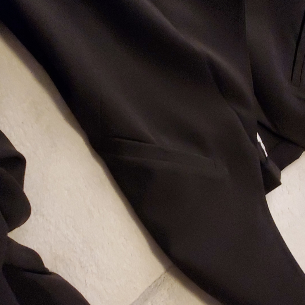 Blazer - Picture 3 of 5